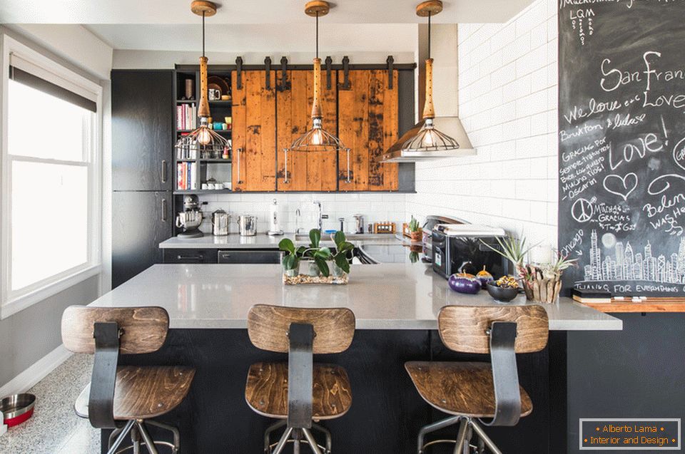 Dining area in studio apartment