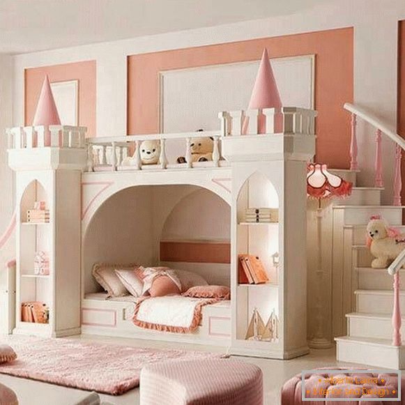 The original bed-castle in the nursery