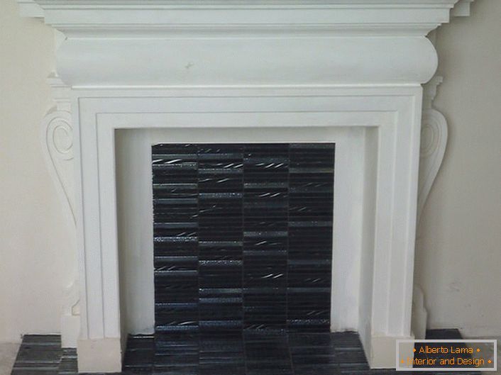Fireplace panel made of concrete