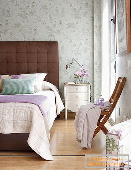 Gentle accents in the bedroom