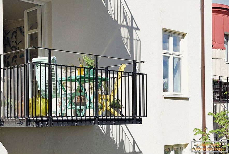 Balcony of one-room apartment in Gothenburg
