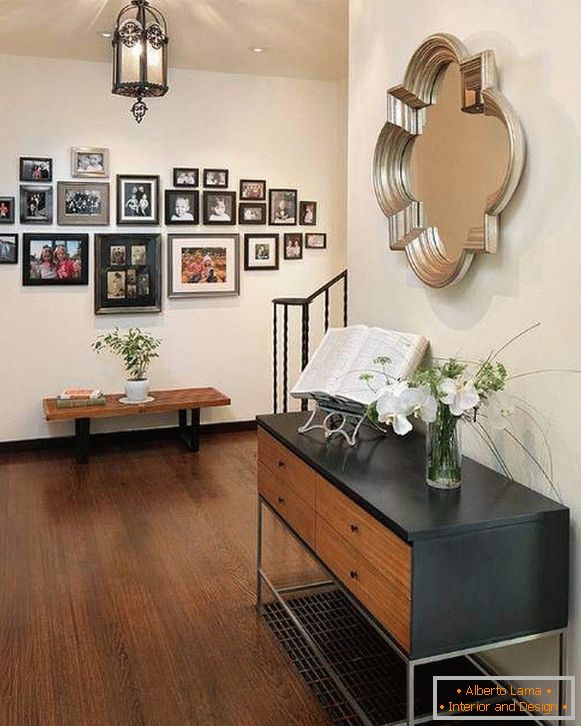 How to beautifully hang photos on the wall - photos of the corridor