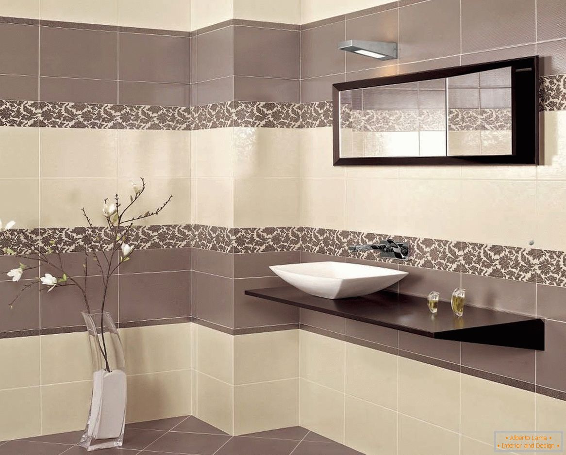 Large tiles in the bathroom decoration