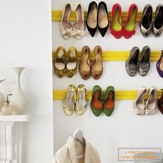 Creative shoe shelves