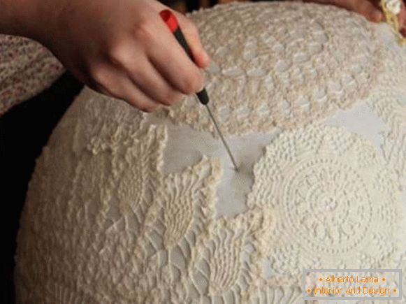 How to make a lamp with your hands from lace napkins