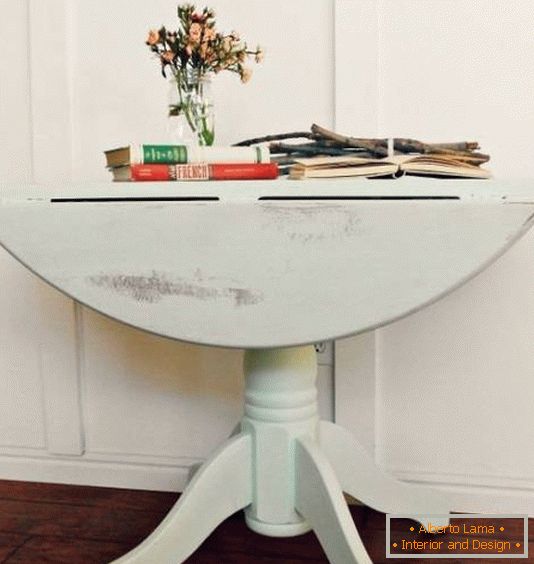 table-in-antique-style