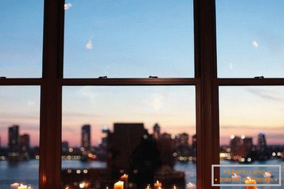 Decoration of a window sill with candles