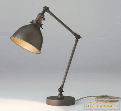 Table lamp with guide lampshade