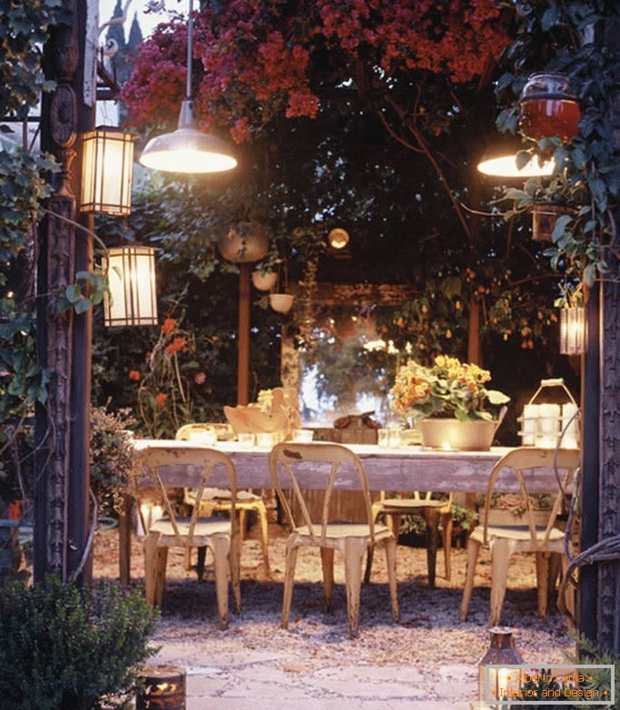 Outdoor dining area