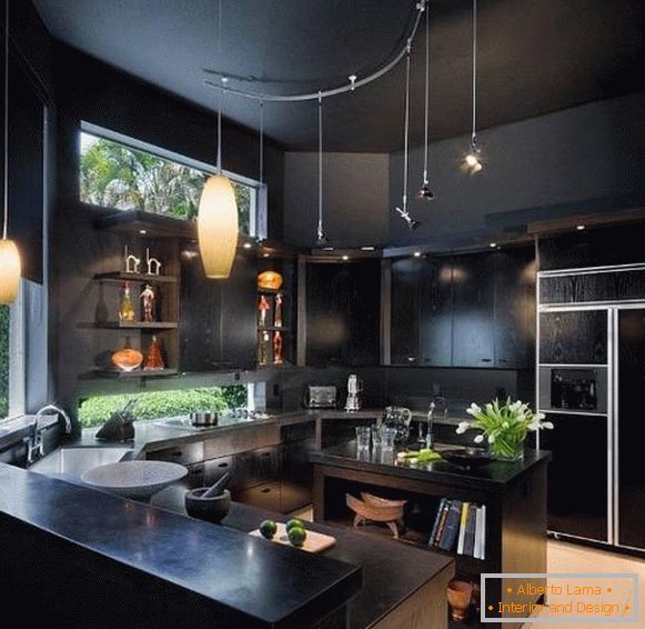 Black walls and ceiling in the kitchen