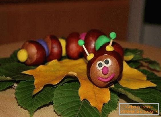 handmade articles made of chestnuts, photo 20