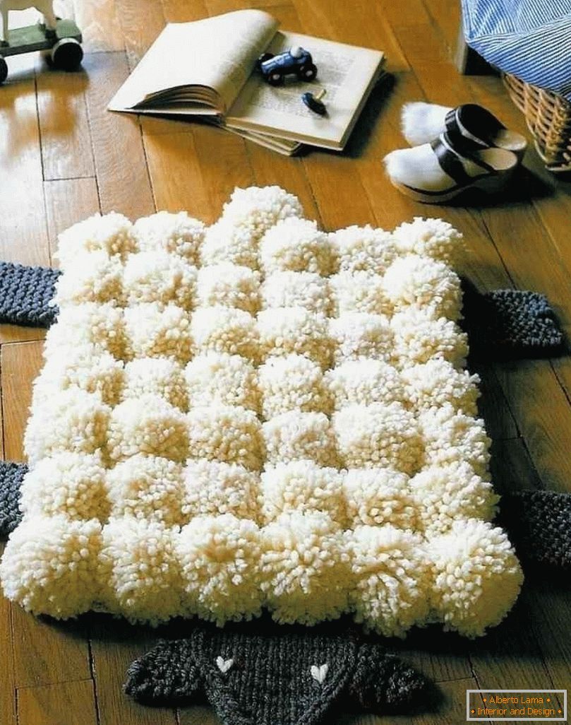 Carpet of pom-poms