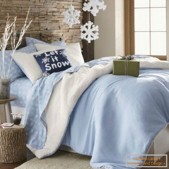 Blue-and-white-decor-for-bedrooms