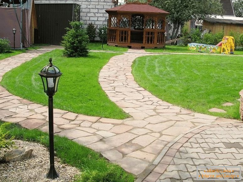 Garden paths on the site of 20 hectare