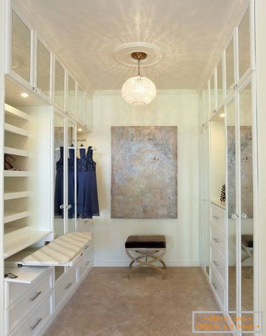 Chic design of a small dressing room