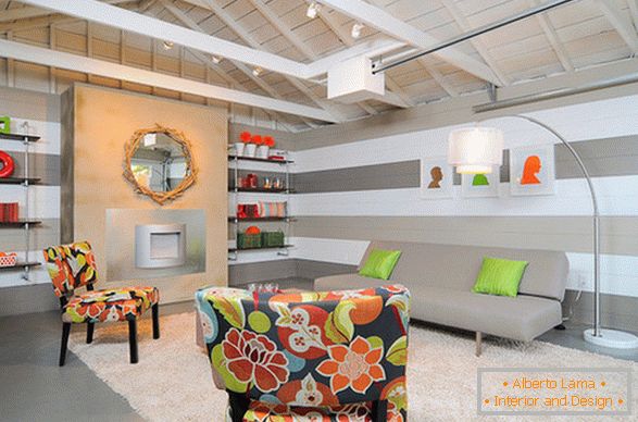 Bright accents in the bright living room