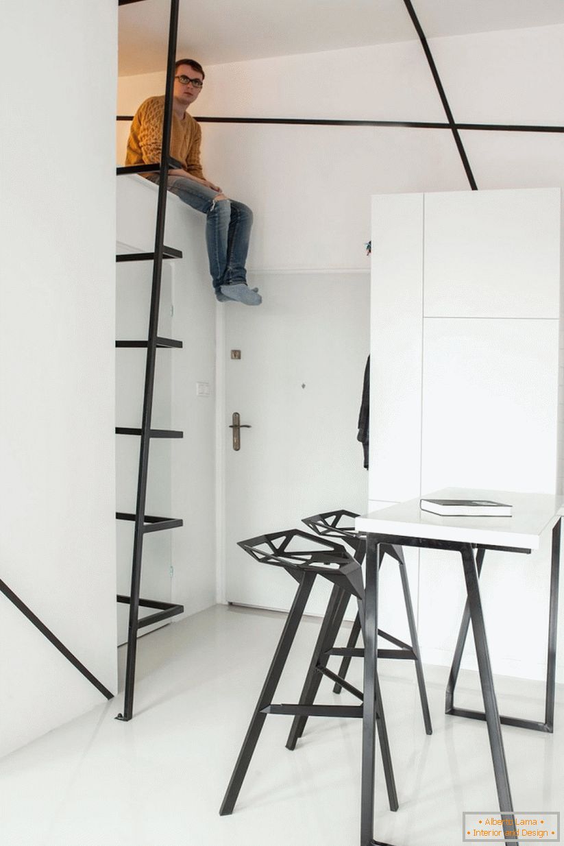 Anteroom of an unusual studio apartment in Poland