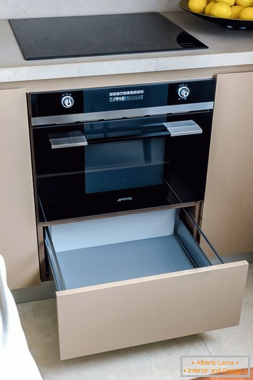 Drawer in the kitchen with the effect of optical illusion