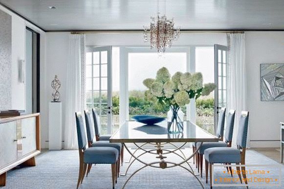 Fashionable colors in the interior of 2017 - a blue tint of Niagara