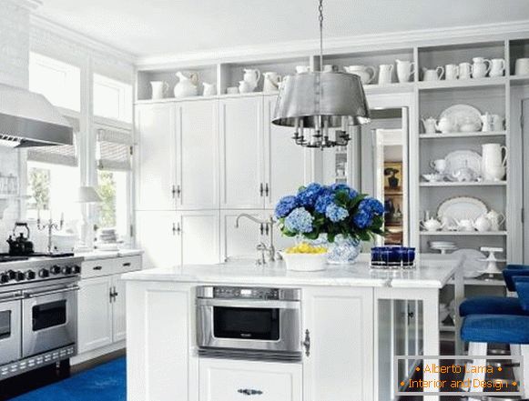 Fashionable blue in the interior of the kitchen