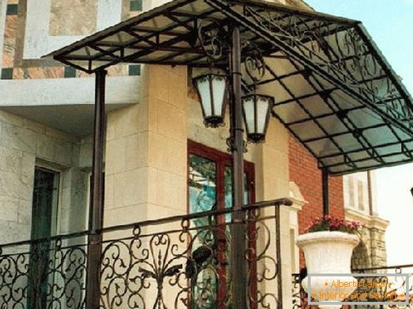 Canopies made of polycarbonate over the porch of a private house, фото 5
