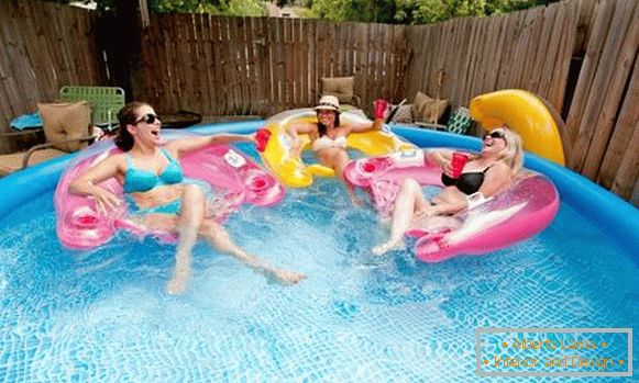Quality inflatable pool for summer residence - photos with adults