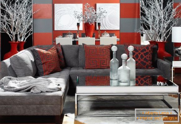 Living room in gray-red tones
