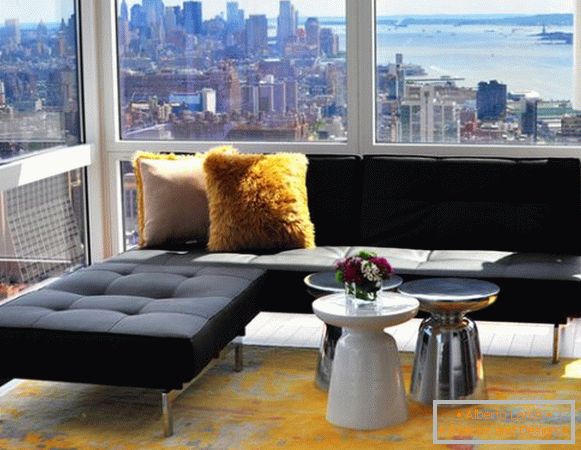 Yellow accents in the interior of the living room