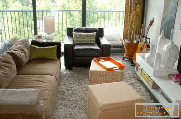 Compact seating area in the living room