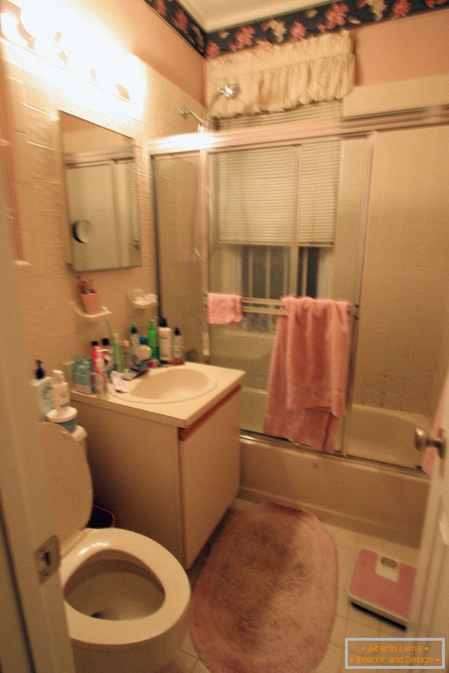 Interior of a small bathroom before repair