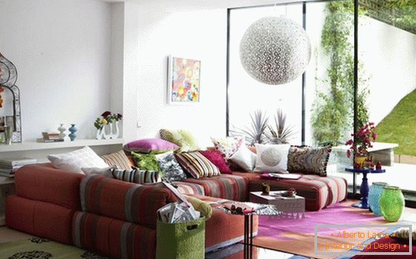 Colorful furniture in the living room