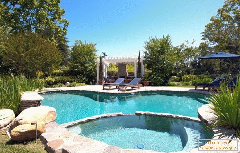 Luxury pool in the new house of Channing Tatum