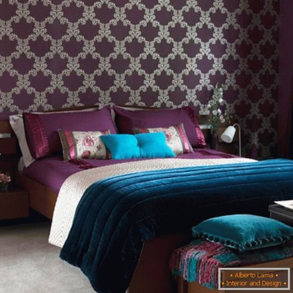 Bedroom design in luxurious colors