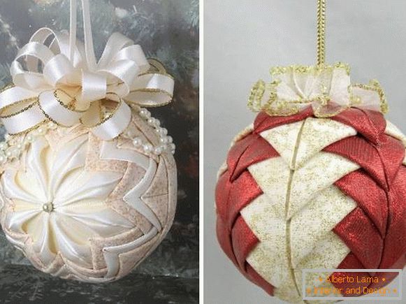 Christmas balls with their own hands made of shiny fabric and satin ribbons