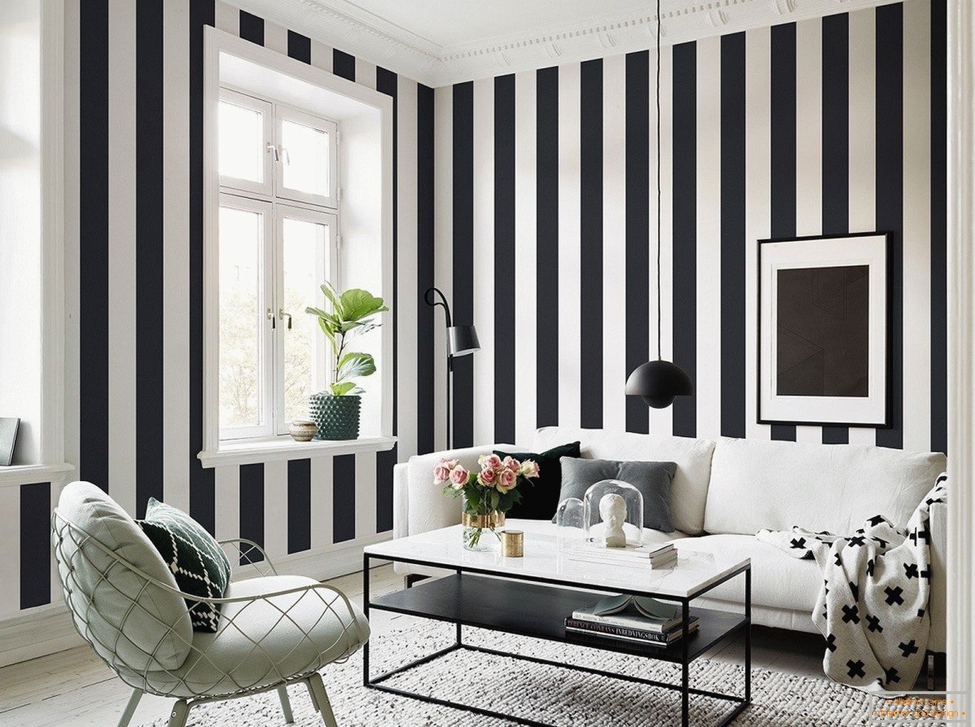 Wall-papers in a vertical stripes