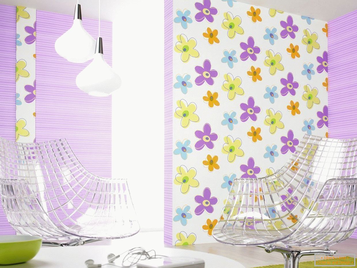 Wallpapers with bright colors in the interior