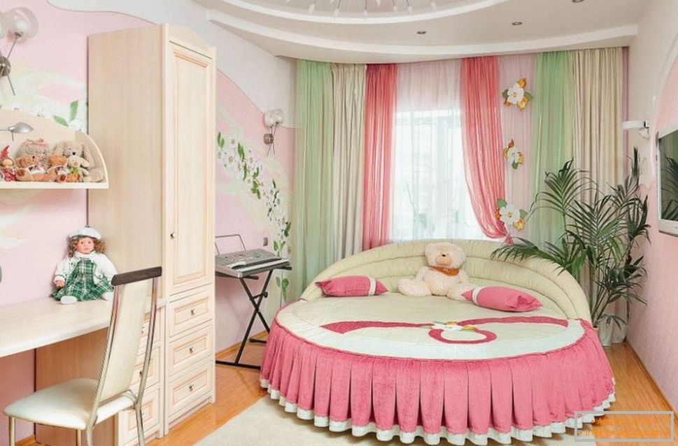 Round bed for a teenage girl