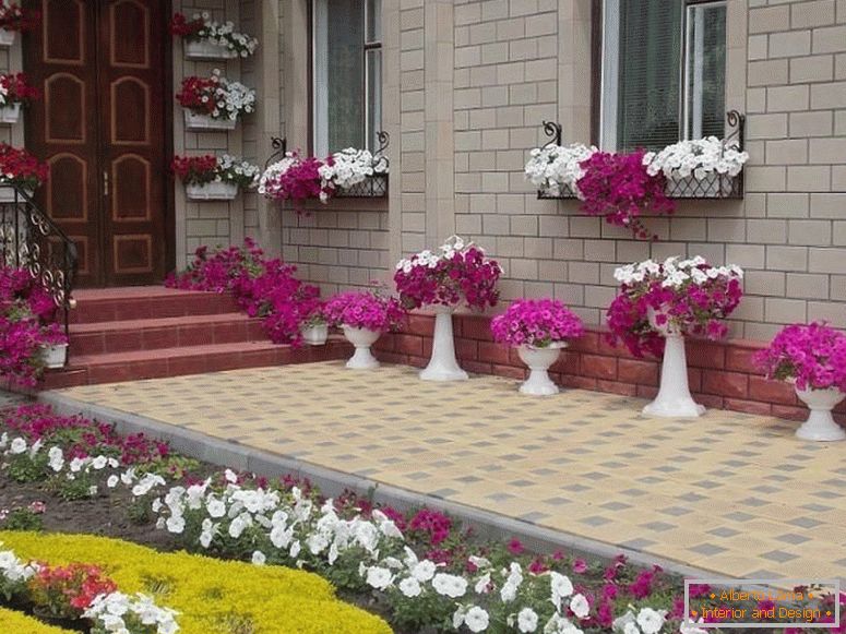 Front garden decoration in front of the house