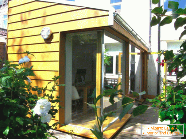 Small kitchen in the annexe