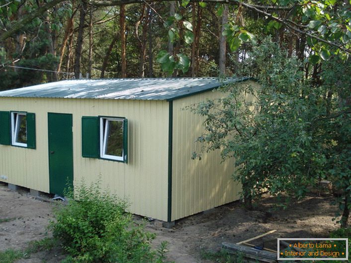 A modular house of small size is suitable for a country holiday. A properly organized site, complete with a modular structure, is an excellent option for suburban real estate.