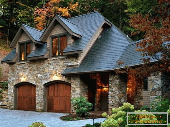 Beautiful facing the facade of the house with a stone