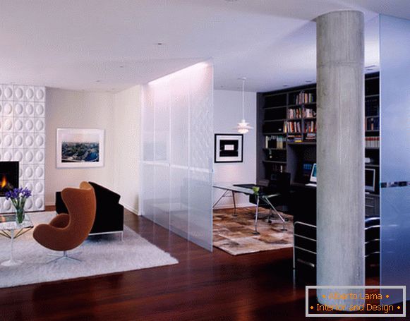 Semitransparent partitions in the interior of a luxury apartment