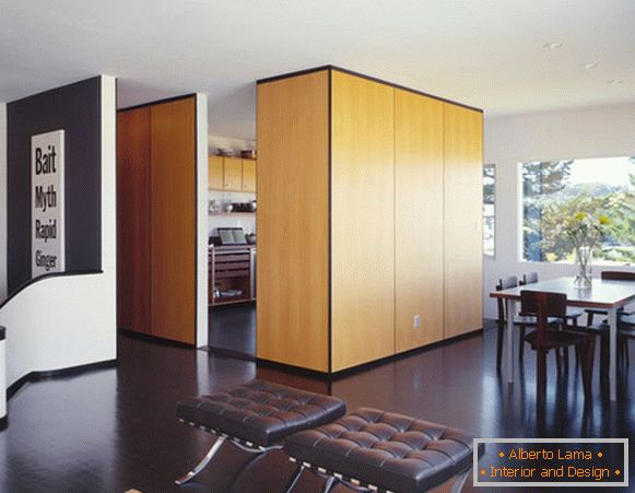 Partitions in the interior of a modern apartment