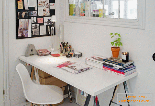 Working area of ​​a small apartment in Stockholm
