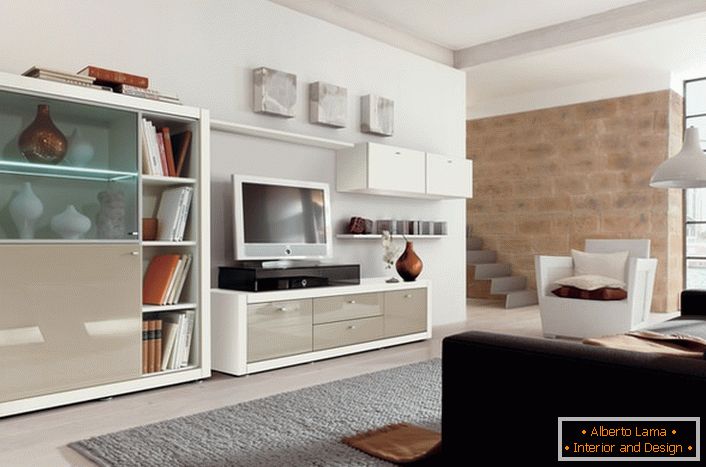 Using modular furniture in a modern living room does not overload the space of the room.