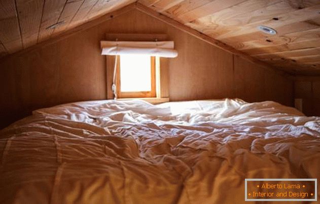 The project of a very small house on wheels: a bedroom