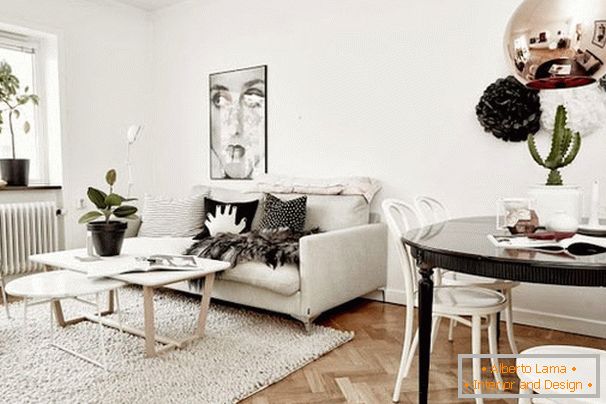 White color in the interior of the living room