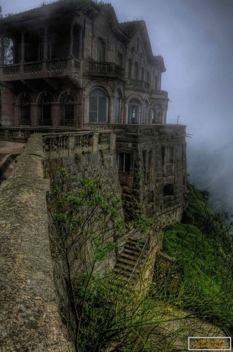 abandoned-house-in-the-mountain-columbia
