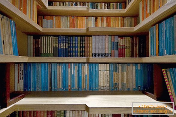 Staircase from bookshelves
