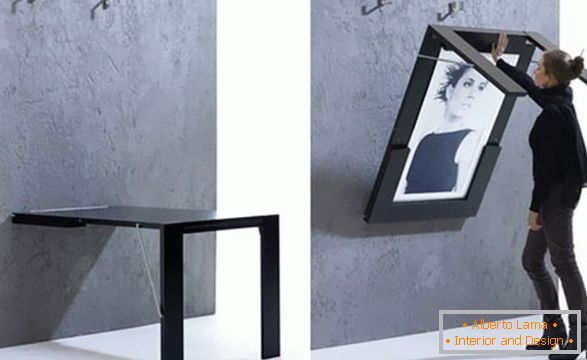 Folding table-picture
